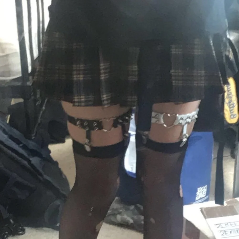 black and orange gingham pleated skirt - Picture 3 of 5